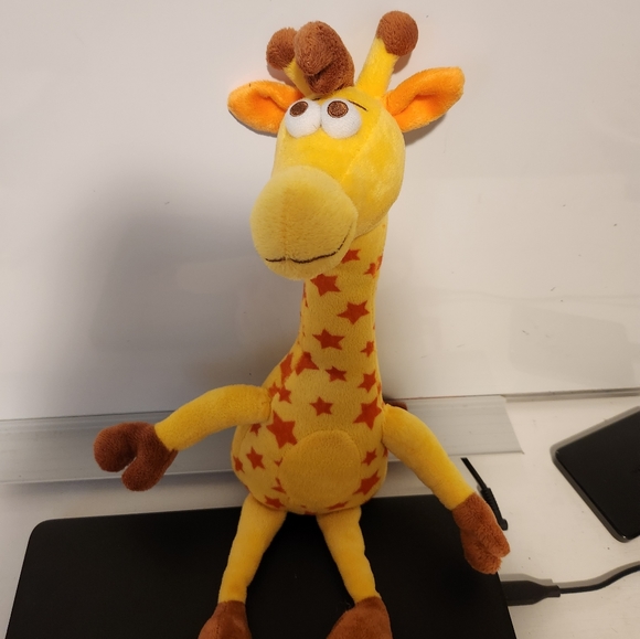 Toy's R Us Geoffrey the Giraffe plush toy. 17 inches - Picture 2 of 6